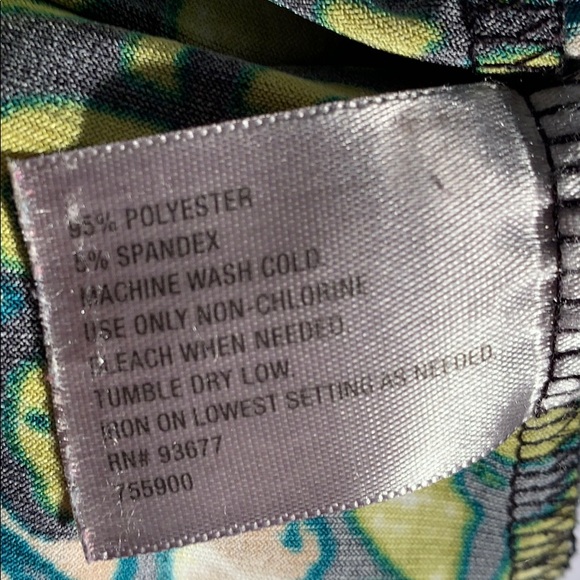 Ruffled sleeves - Picture 3 of 4